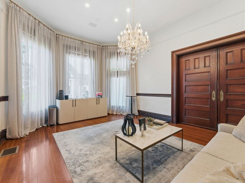 More Photos Of 341 S Plant Ave, Tampa Office Residential For Lease