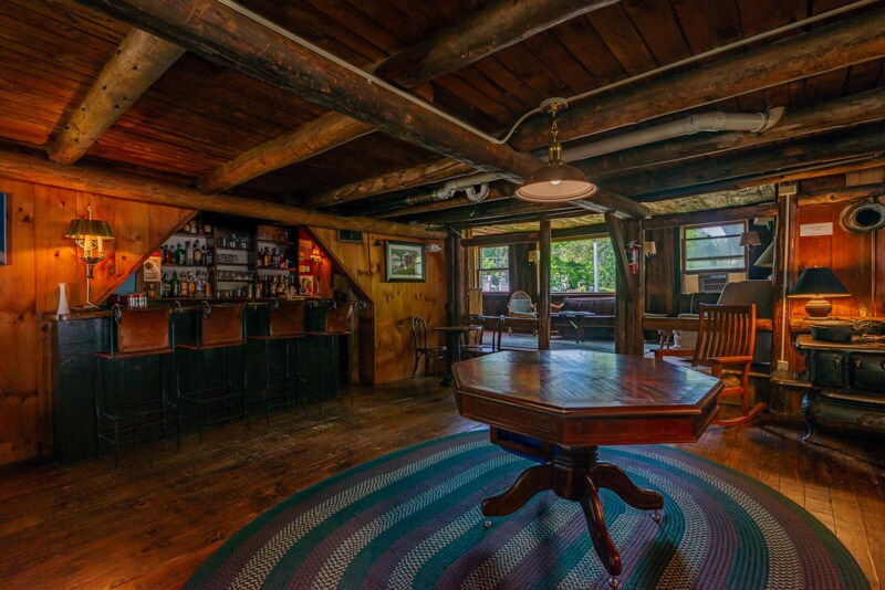 More Photos Of 132 Landgrove Rd, Landgrove Hotel For Sale