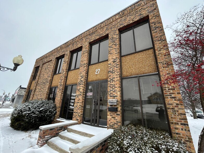 More Photos Of 27 Ridge Rd, Munster Office For Lease