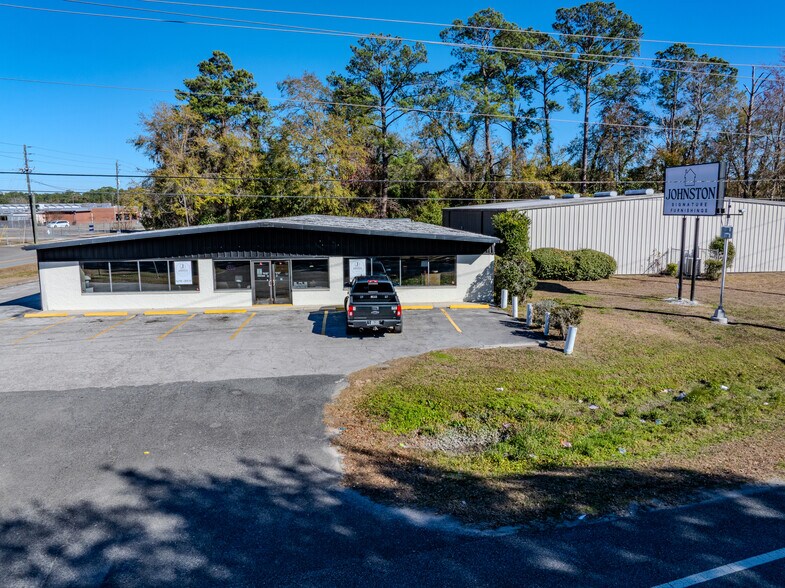 More Photos Of 701 S 5th St, Macclenny General Retail For Lease