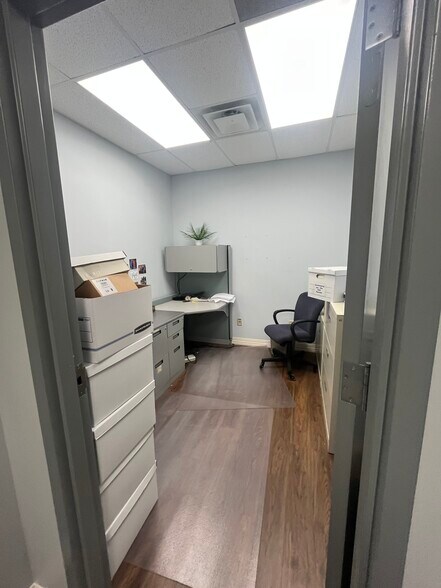 More Photos Of 7500 Appling Center Dr, Memphis Warehouse For Sale
