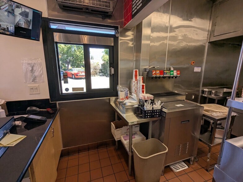 More Photos Of 2535 Del Rosa Ave, San Bernardino Fast Food For Sale