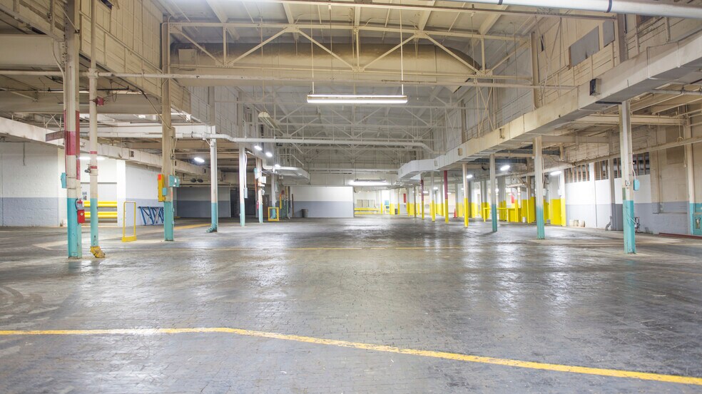 More Photos Of 1220 Mound Ave, Racine Self Storage For Sale