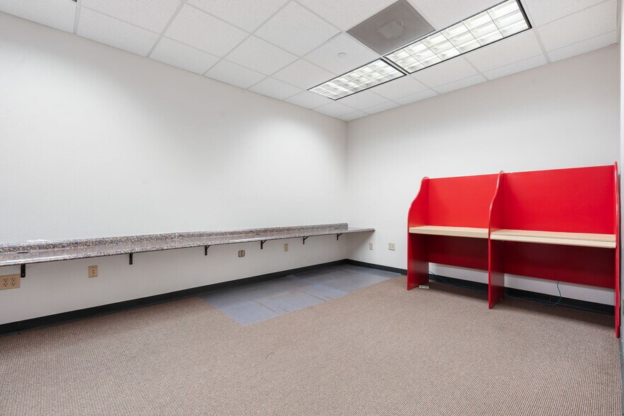 More Photos Of 2200 N FM 3083 Rd W, Conroe Office For Lease