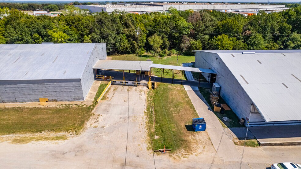 More Photos Of 401 Hardy Ave, Corsicana Warehouse For Lease