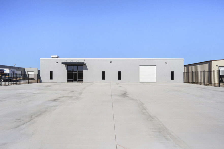 Primary Photo Of 1221 Barron Way, Fort Worth Distribution For Lease