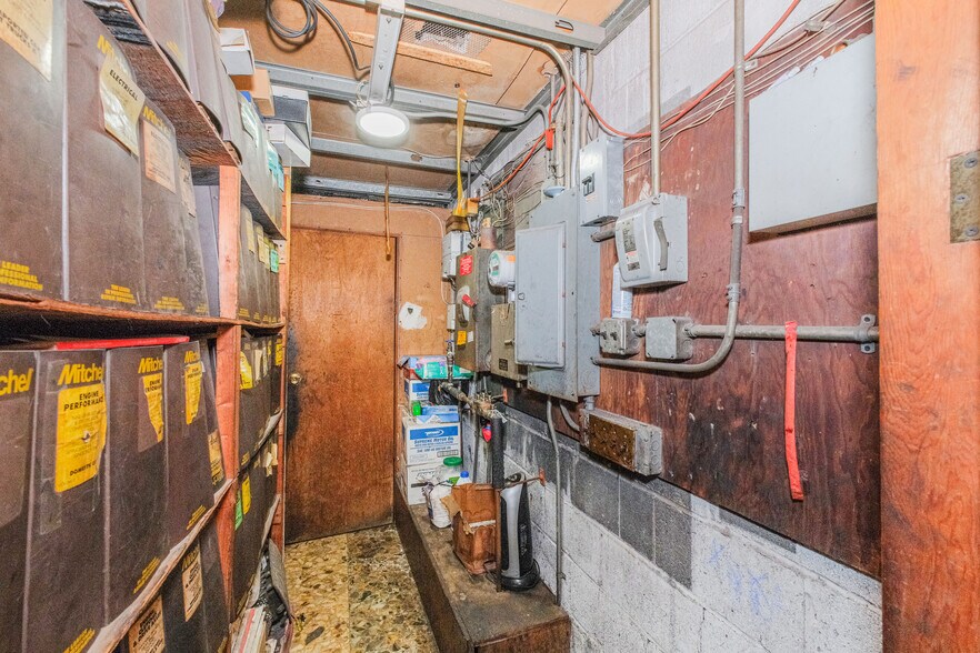 More Photos Of 961 E 51st St, Brooklyn Service For Sale
