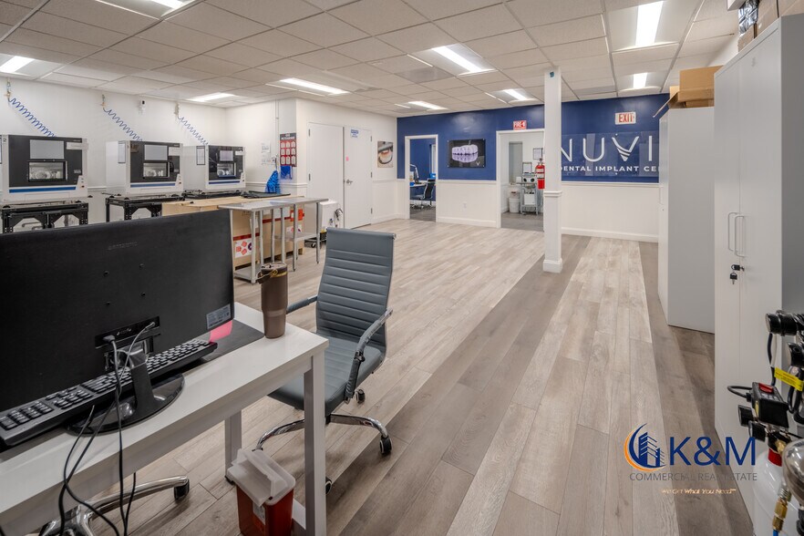 More Photos Of 4609 Pinecrest Office Park Dr, Alexandria Medical For Sale