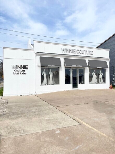 More Photos Of 7700 N Lamar Blvd, Austin Storefront Retail Office For Lease