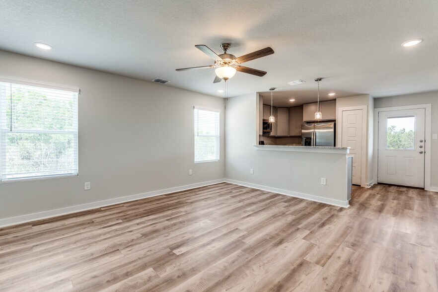 More Photos Of 723-735 Abigail Aly, San Antonio Multifamily For Sale