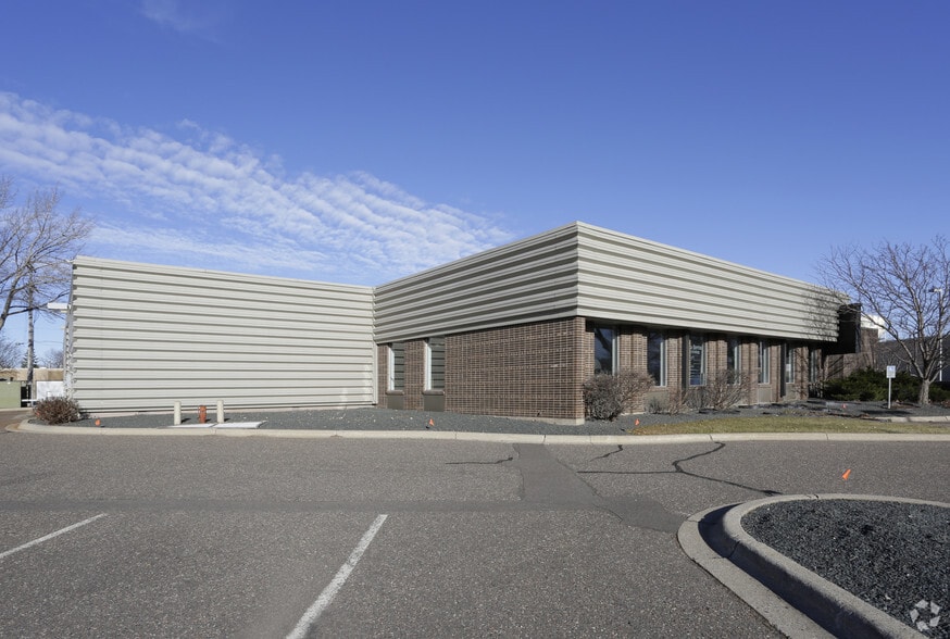 More Photos Of 7500 W 27th St, Saint Louis Park Manufacturing For Sale