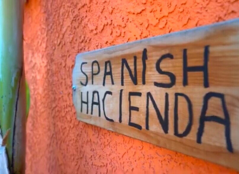 More Photos Of 22942 Crespi St, Woodland Hills Specialty For Sale