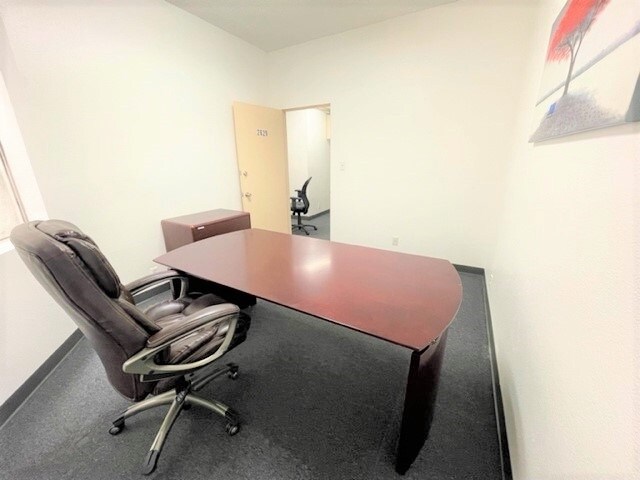 More Photos Of 900-932 S San Pedro St, Los Angeles Unknown For Lease