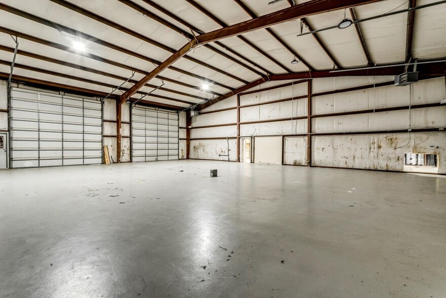 More Photos Of 2217 Old Dennis Rd, Weatherford Service For Sale