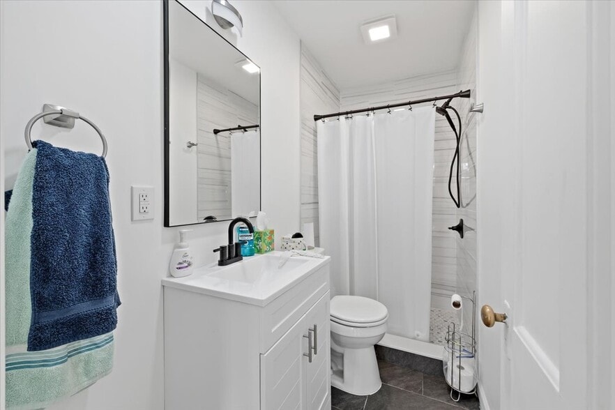 More Photos Of 1707 Washington Blvd, Easton Storefront Retail Residential For Sale