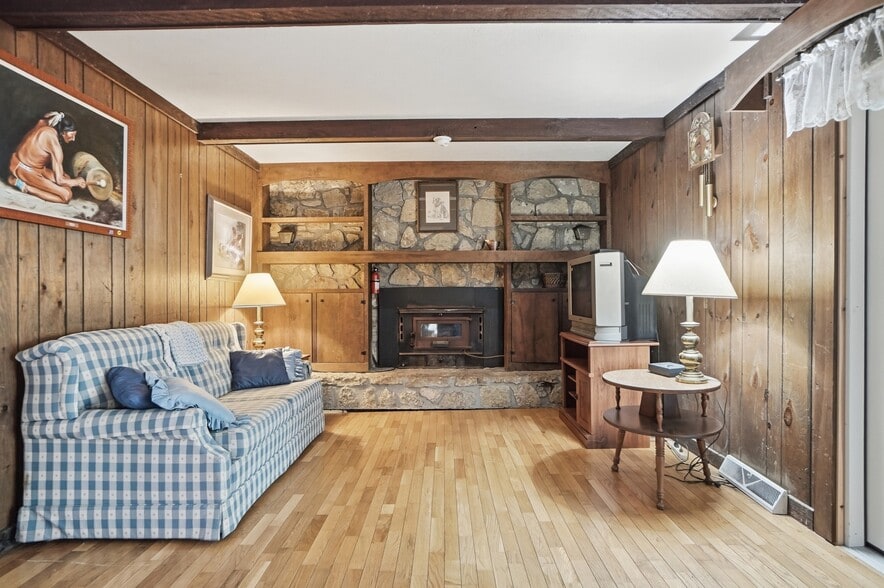 More Photos Of 2996 Millville Shandon Rd, Hamilton Specialty For Sale