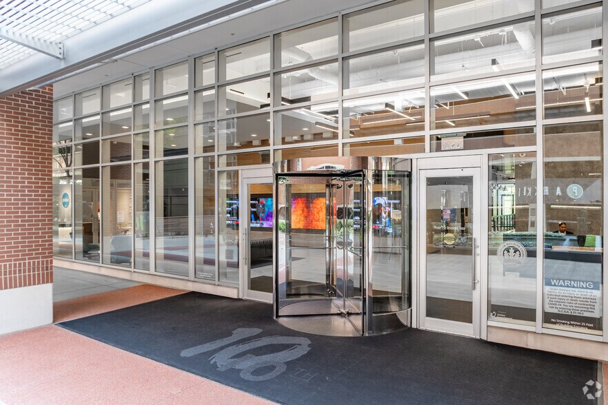 More Photos Of 10 10th St, Atlanta Office For Lease