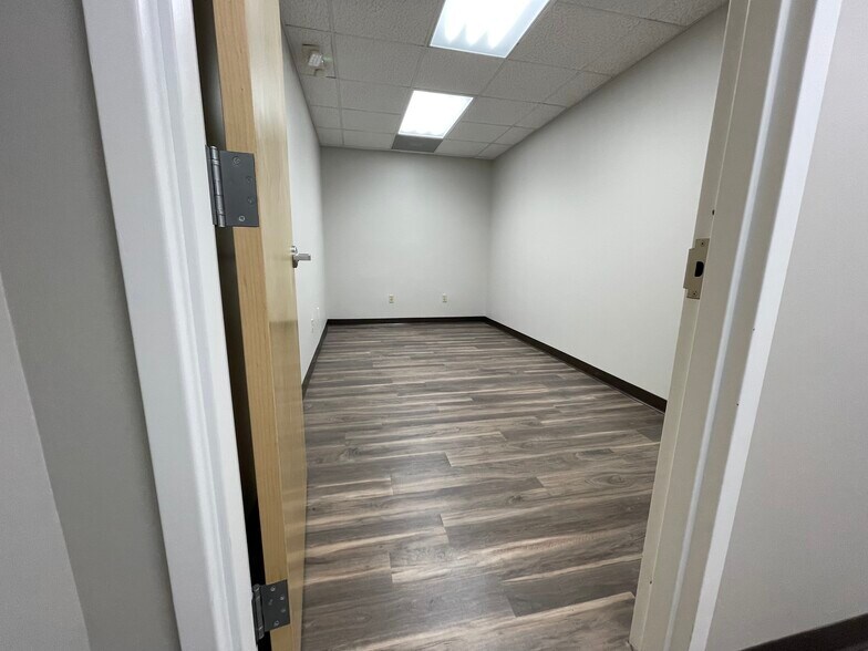 More Photos Of 525 Samaritans Ridge Ct, Elkin Medical For Lease