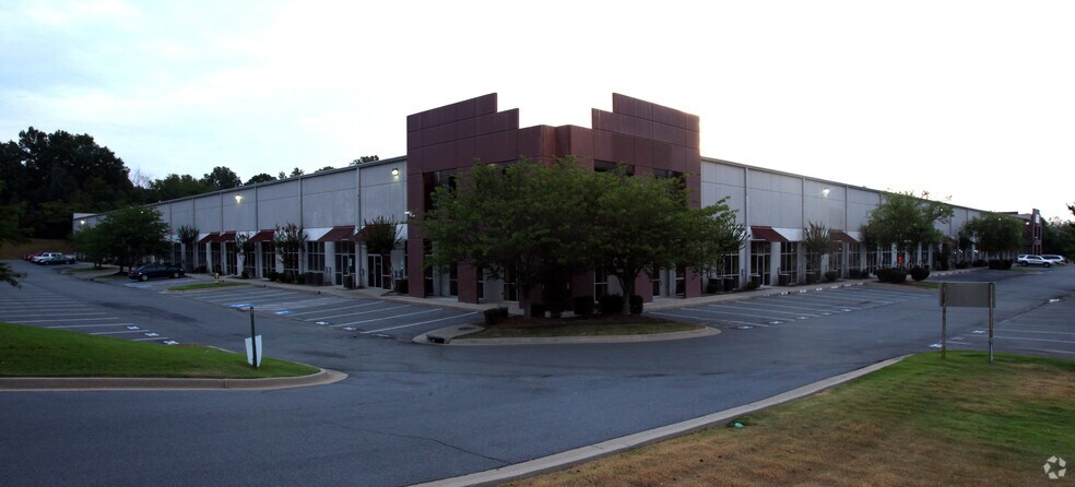 More Photos Of 12120 Colonel Glenn Rd, Little Rock Warehouse For Lease