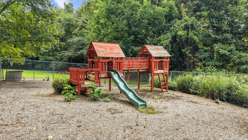 More Photos Of 11749 Snyder Rd, Knoxville Daycare Center For Sale