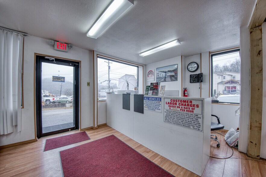 More Photos Of 1080 3rd Ave, North Versailles Warehouse For Sale