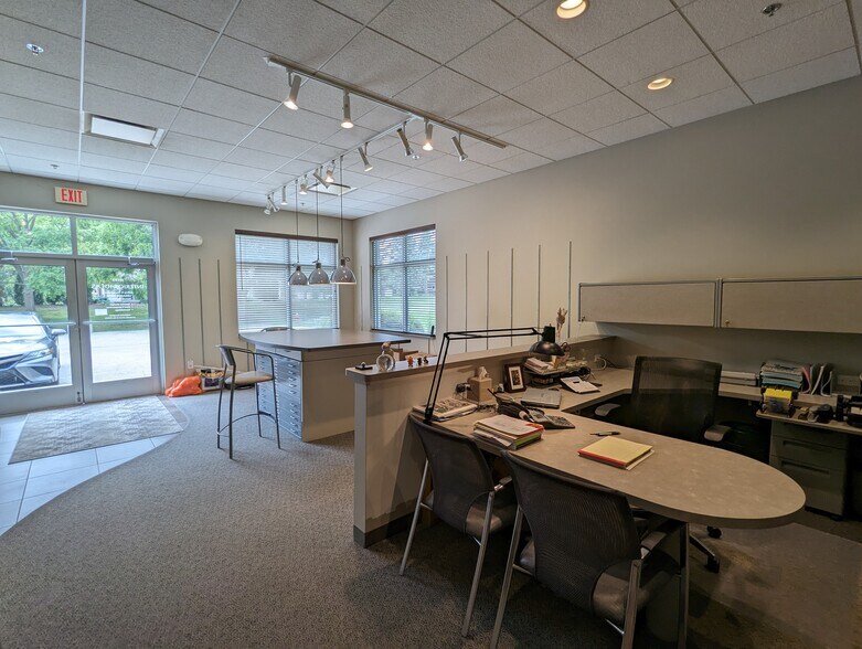 More Photos Of 11123-11137 N Wauwatosa Rd, Mequon Loft Creative Space For Lease