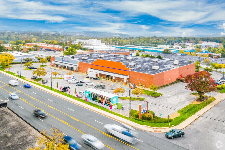 More Photos Of 1920 York Rd, Lutherville Timonium Freestanding For Lease