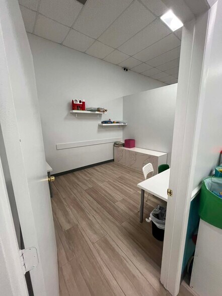 More Photos Of 1117 E Hallandale Beach Blvd, Hallandale Beach Medical For Lease