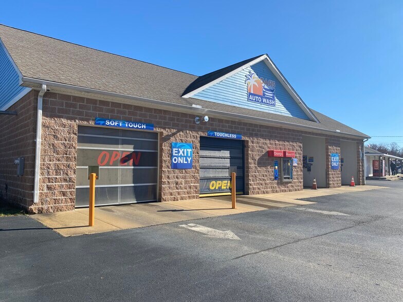 More Photos Of 127 W Main St, Stafford Springs Carwash For Sale