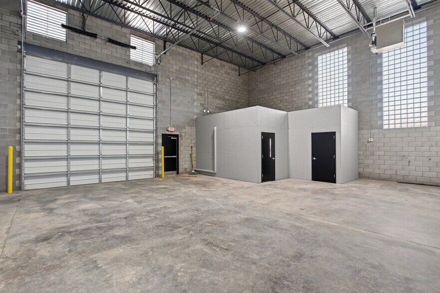 More Photos Of 1030 Tennessee Blvd, Lebanon Manufacturing For Lease