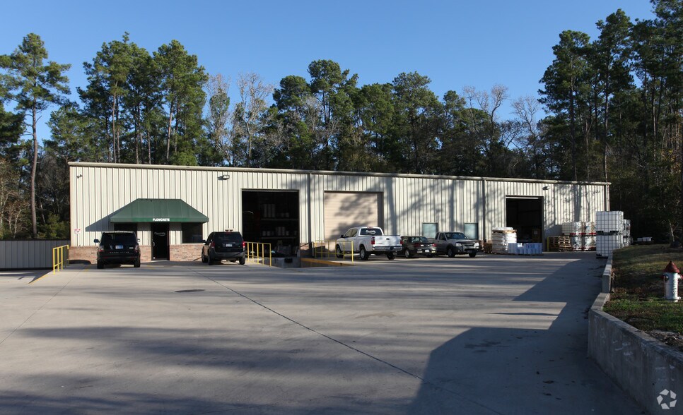 More Photos Of 11133 I-45 Fwy N, Conroe Light Manufacturing For Lease