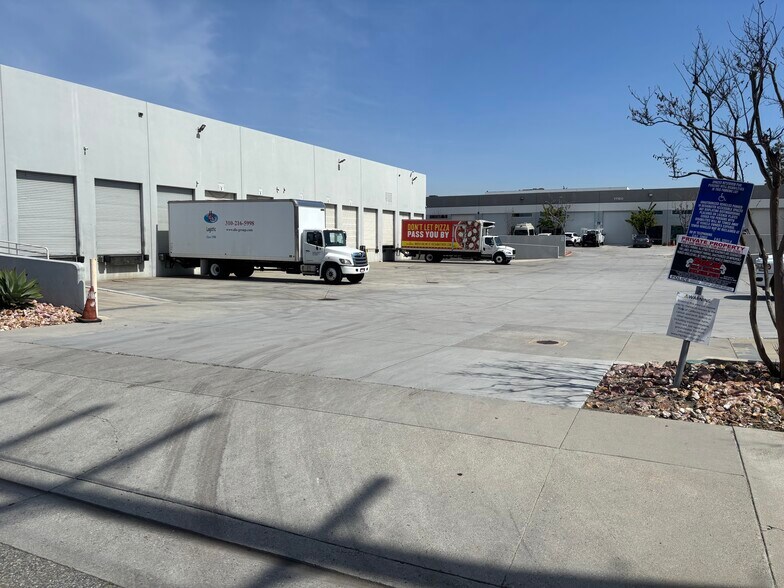 More Photos Of 11120 Hindry Ave, Los Angeles Distribution For Lease