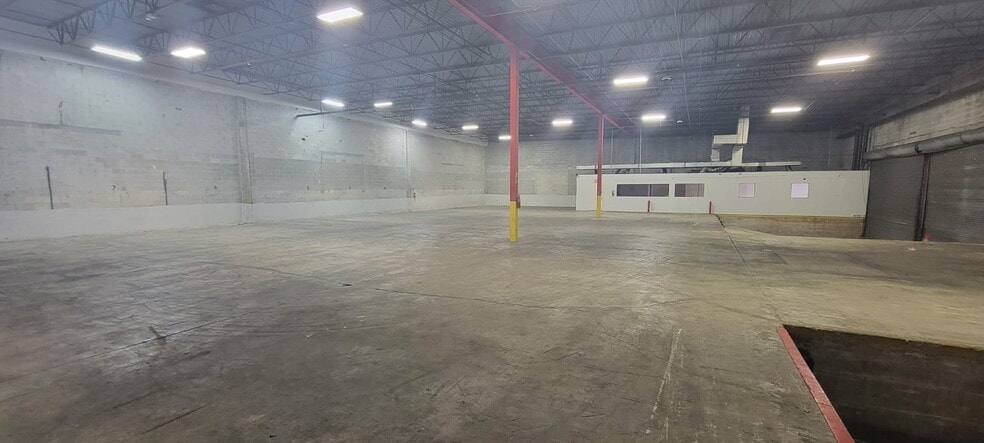 More Photos Of 7949 NW 21st St, Doral Warehouse For Lease