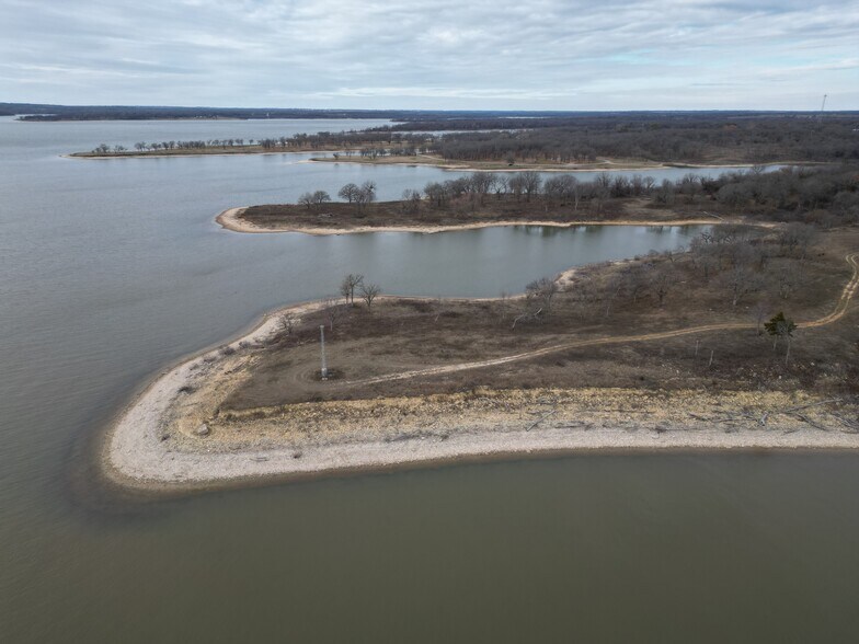 More Photos Of 13947 Reel Ln, Madill Marina For Sale