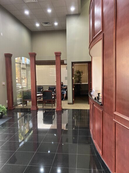 More Photos Of 64 N Pecos Rd, Henderson Medical For Lease