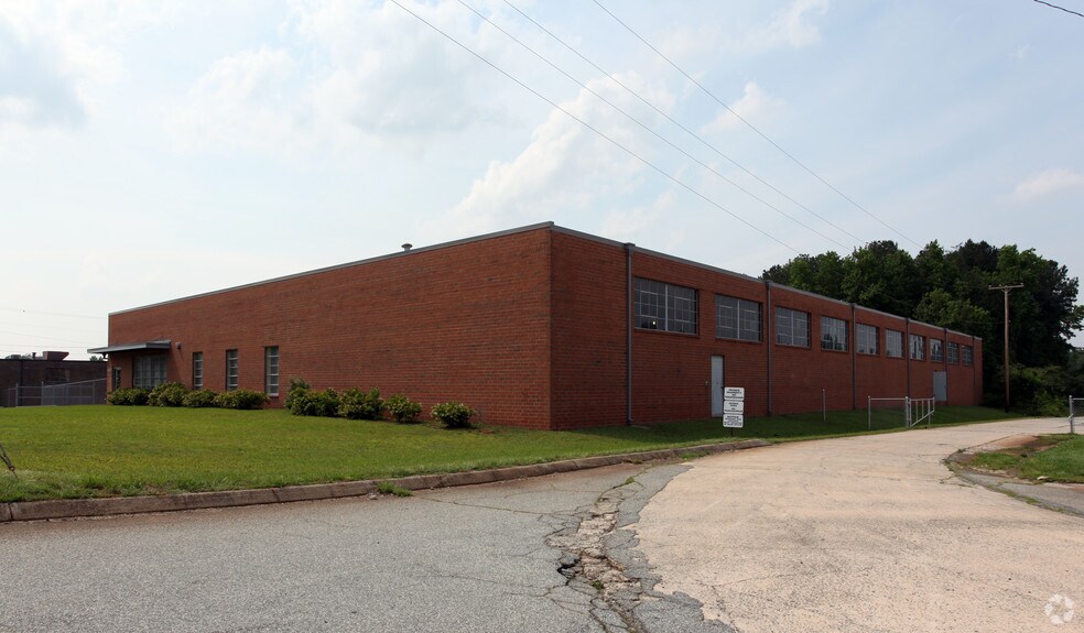 More Photos Of 1120 Bedford St, High Point Warehouse For Lease