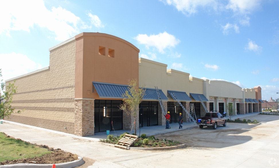 More Photos Of S Cooper St @ Turner Warnell, Mansfield Unknown For Lease