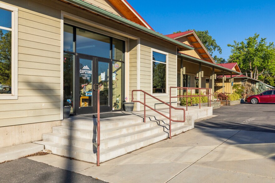 More Photos Of 422 S 5th St, Klamath Falls Office For Sale