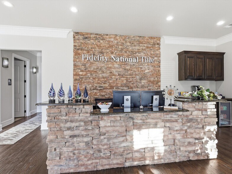 More Photos Of 101 Countryside Ct, Southlake Medical For Sale