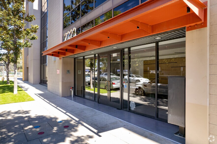 More Photos Of 12020 Chandler Blvd, North Hollywood Office For Lease