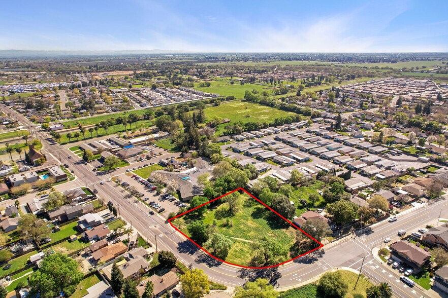 More Photos Of 114 F St, Galt Land For Sale