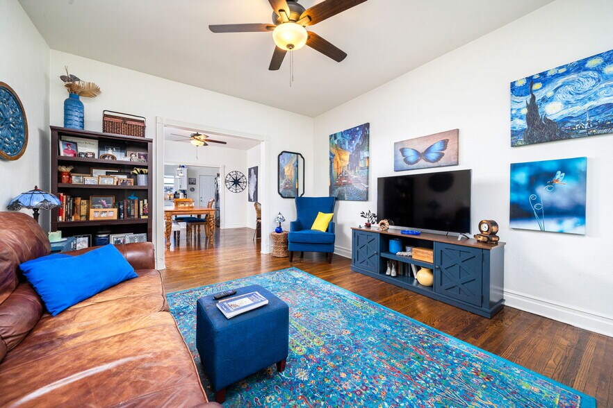 More Photos Of 124 N Vista Bonita Ave, Glendora Apartments For Sale