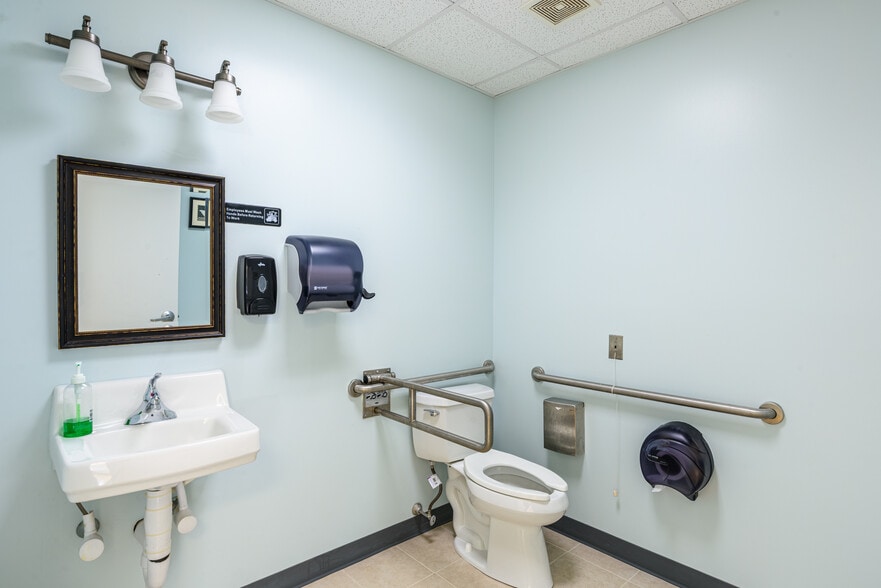 More Photos Of 100 Corporate Dr, Trumbull Office For Sale