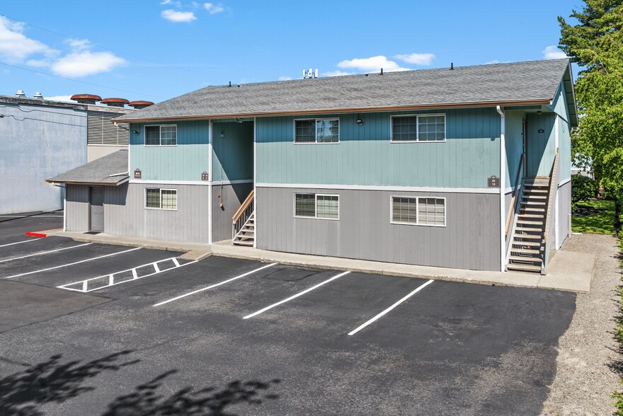 More Photos Of 219 5th Ave NE, Puyallup Apartments For Sale