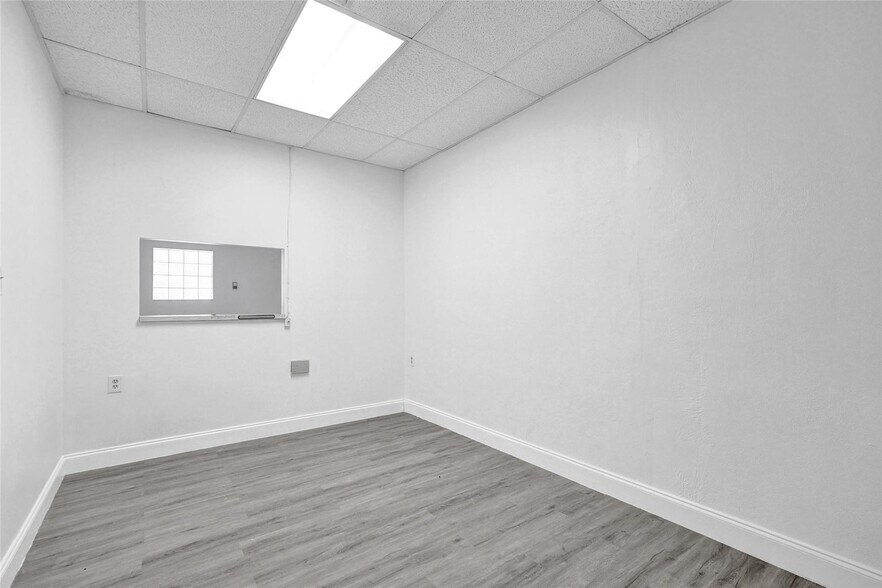 More Photos Of 201-211 E Hallandale Beach Blvd, Hallandale Beach Medical For Lease