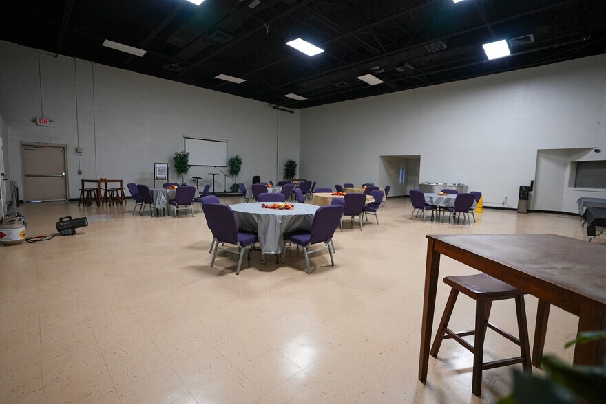 More Photos Of 705 Rivergate Pky, Goodlettsville Religious Facility For Sale