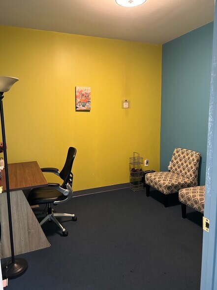 More Photos Of 63-17 Metropolitan Ave, Middle Village Warehouse For Lease