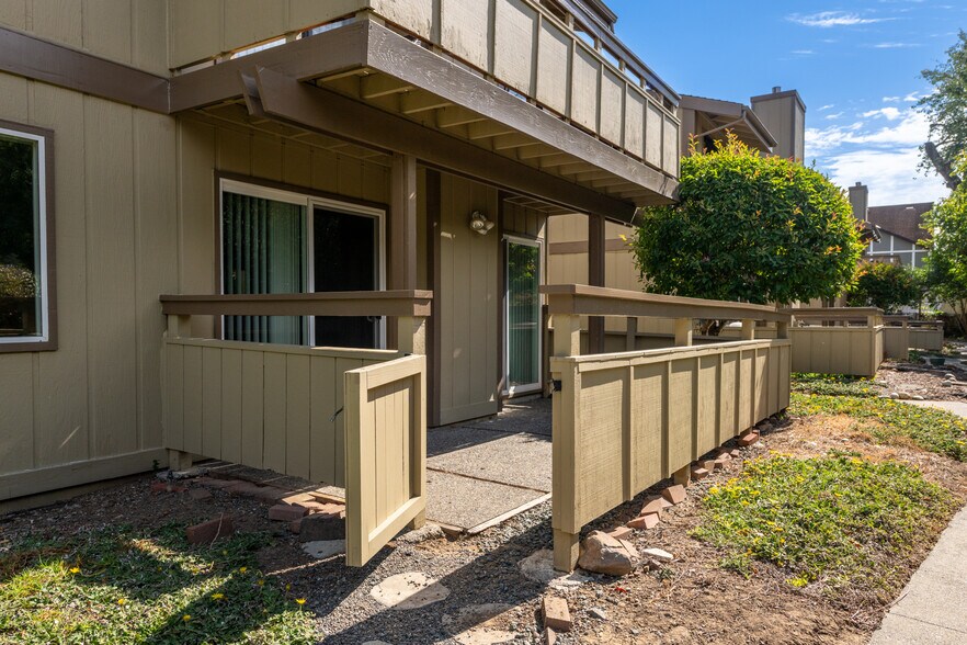 More Photos Of 401 Pine St, Mill Valley Apartments For Sale