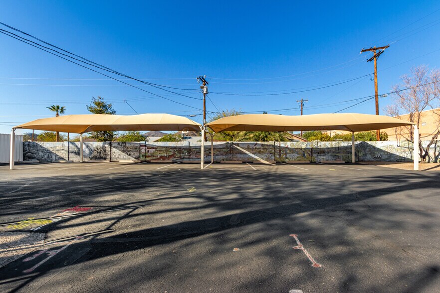 More Photos Of 20 W Dunlap Rd, Phoenix Veterinarian Kennel For Sale