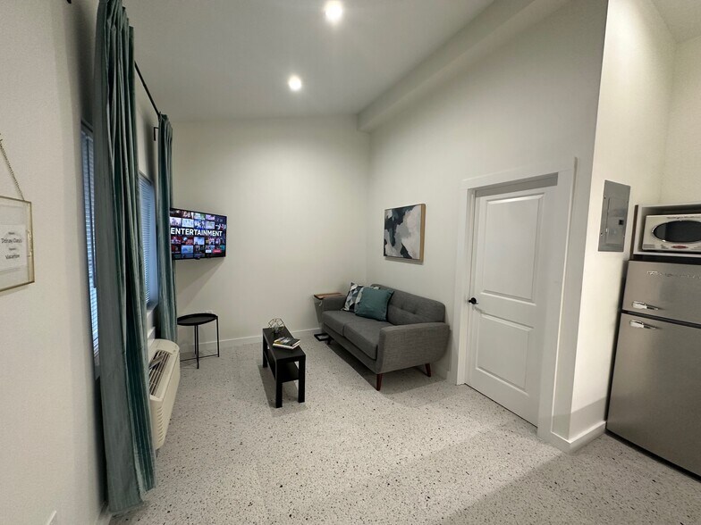 More Photos Of 351 NE 7th Ave, Delray Beach Apartments For Sale